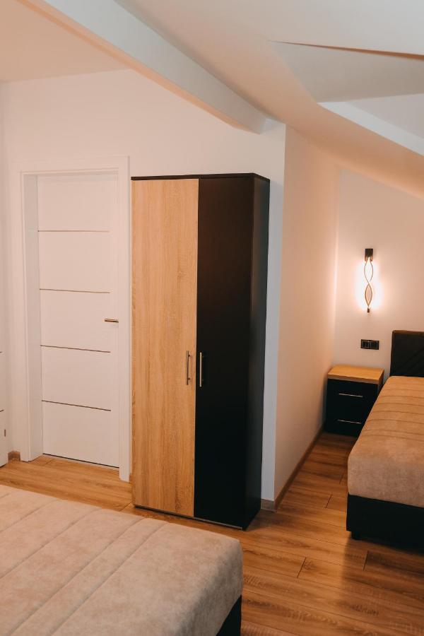 Bed and Breakfast Prenociste & Restoran - Kasic Brodarevo Exterior foto